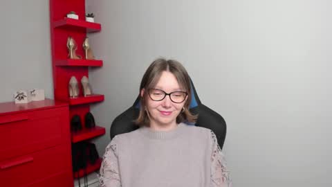 Snapshot of beautyzoexx chatting on December 5, 6:44 am Zoe online show from December 5, 6:44 am