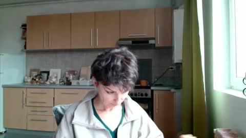 Snapshot of bebacksooon chatting on December 14, 12:21 pm Raluca online show from December 14, 12:21 pm