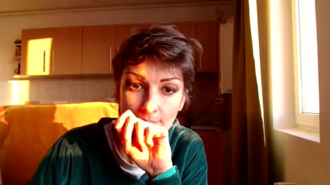 Snapshot of bebacksooon chatting on January 12, 2:33 pm Raluca online show from January 12, 2:33 pm