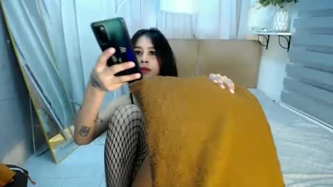 Snapshot of bebe_dehermosa chatting on February 21, 1:22 am M A R A online show from February 21, 1:22 am