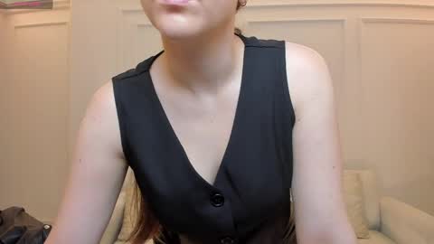 Snapshot of beccabaxter chatting on April 19, 12:04 pm Am Becca online show from April 19, 12:04 pm