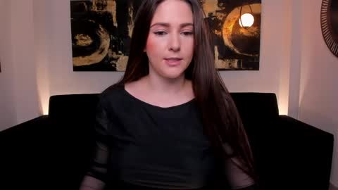 Snapshot of beccabaxter chatting on May 6, 12:10 pm Am Becca online show from May 6, 12:10 pm