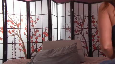 BeccaDelux online show from May 14, 5:36 am