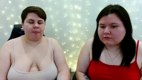 BeckyAndEllen online show from February 4, 11:16 am