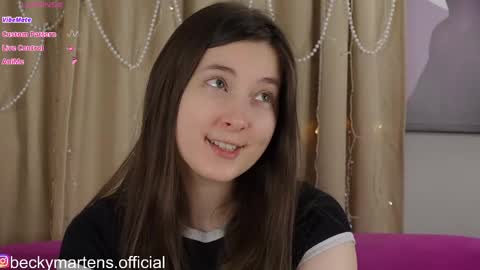 BeckyMartens come join me on    while im offline here  online show from May 17, 3:37 am