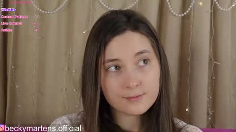 BeckyMartens come join me on    while im offline here  online show from May 20, 3:24 am