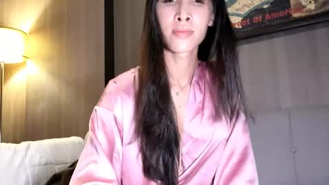 bee_thai online show from May 4, 4:36 pm