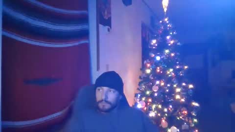 Snapshot of beefystick93 chatting on December 27, 2:22 pm beefystick93 online show from December 27, 2:22 pm