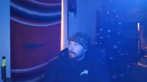 Snapshot of beefystick93 chatting on January 12, 2:19 pm beefystick93 online show from January 12, 2:19 pm
