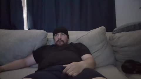 Snapshot of beefystick93 chatting on March 8, 6:58 pm beefystick93 online show from March 8, 6:58 pm
