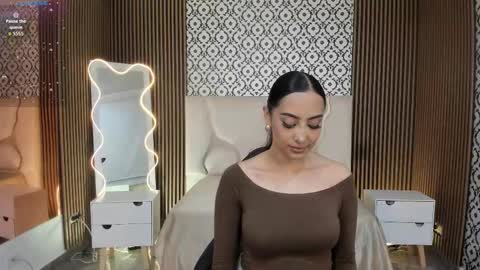 BELLA online show from October 27, 1:48 pm