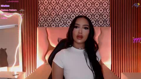 Snapshot of beella_tay1 chatting on March 24, 12:43 pm BELLA online show from March 24, 12:43 pm