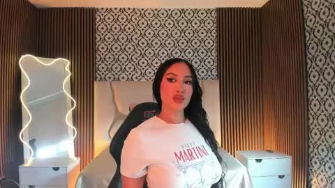 BELLA online show from April 21, 12:11 pm