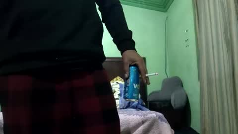 Snapshot of beibyleon69 chatting on February 1, 7:36 am beibyleon69 online show from February 1, 7:36 am