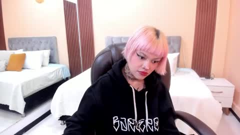 Bela online show from May 7, 1:05 pm