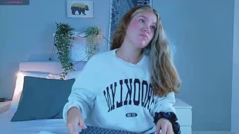 Snapshot of belamiller chatting on September 23, 11:46 am BELA online show from September 23, 11:46 am