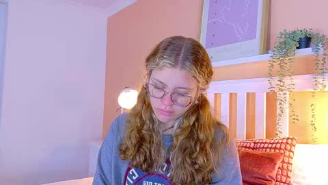 Snapshot of belamiller chatting on October 2, 11:39 am BELA online show from October 2, 11:39 am