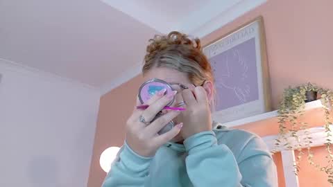 Snapshot of belamiller chatting on October 8, 11:41 am BELA online show from October 8, 11:41 am