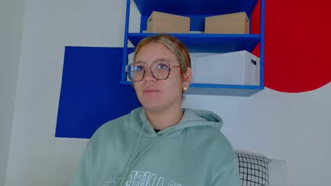 Snapshot of belamiller chatting on October 10, 12:15 pm BELA online show from October 10, 12:15 pm