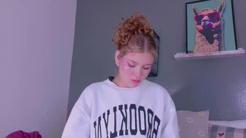 Snapshot of belamiller chatting on October 18, 11:44 am BELA online show from October 18, 11:44 am