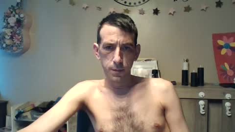 Snapshot of belgianboy33 chatting on June 29, 4:52 am Dreamcock online show from June 29, 4:52 am