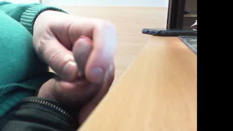 Snapshot of belgianfatcock chatting on December 26, 9:44 am belgianfatcock online show from December 26, 9:44 am