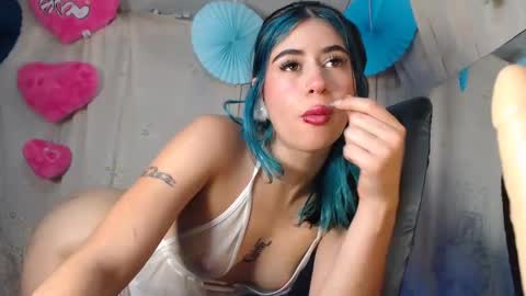 Snapshot of belinda_luna_ chatting on December 4, 11:57 pm modelo independiente online show from December 4, 11:57 pm