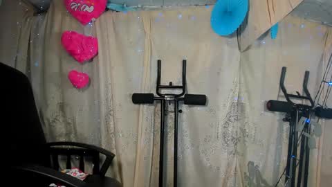 Snapshot of belinda_luna_ chatting on March 9, 12:00 am modelo independiente online show from March 9, 12:00 am