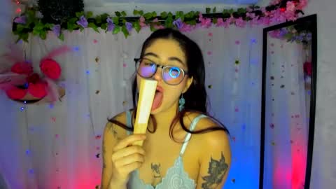 Snapshot of belinda_luna_ chatting on October 1, 6:36 pm modelo independiente online show from October 1, 6:36 pm