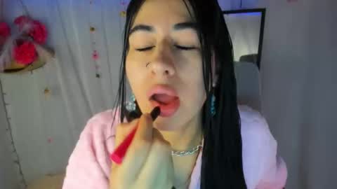 modelo independiente online show from February 26, 11:04 pm