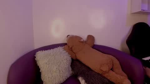 Bella online show from February 2, 5:00 pm