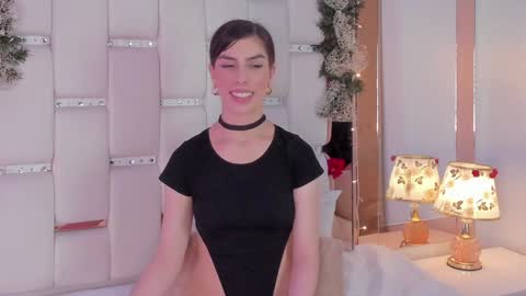 Snapshot of belindareyes chatting on December 4, 4:54 am Bel online show from December 4, 4:54 am