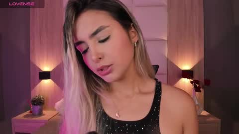 Bella cam online show from October 7, 7:11 pm