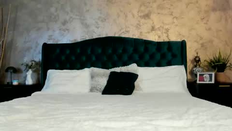 Snapshot of bella_2022 chatting on September 11, 7:19 am Goddesssophie online show from September 11, 7:19 am