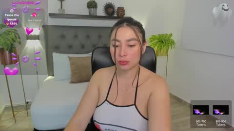 Snapshot of bella_99x chatting on February 27, 12:05 pm Bel 3 online show from February 27, 12:05 pm