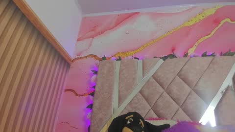 Melanie  online show from February 11, 10:31 am