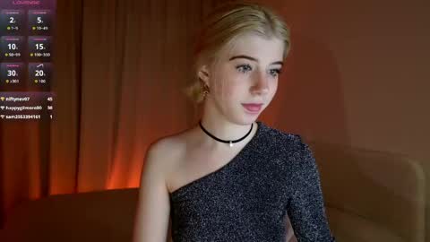 Bella online show from May 12, 7:22 pm