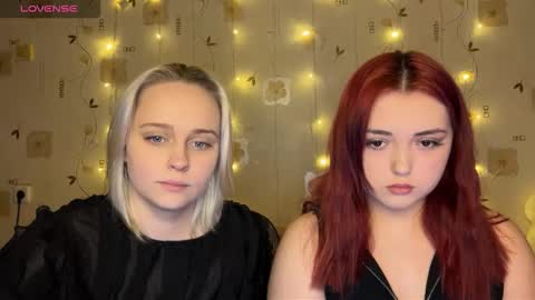 bella_and_alice online show from January 15, 3:27 pm