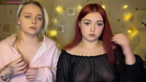 bella_and_alice online show from January 18, 1:59 pm