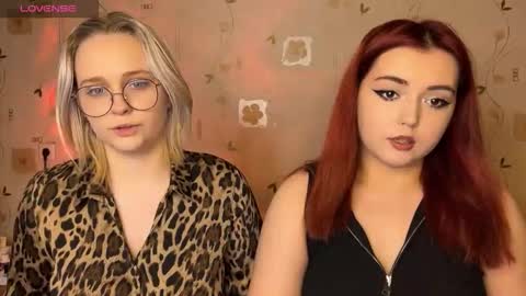 bella_and_alice online show from February 12, 10:16 pm
