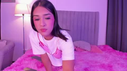 bella_blossom_ online show from June 5, 11:49 am