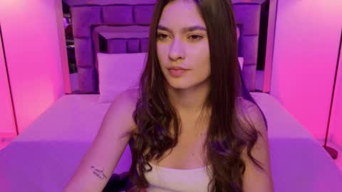 Snapshot of bella_clark2 chatting on November 18, 3:34 am Bella online show from November 18, 3:34 am