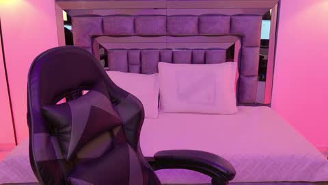 Snapshot of bella_clark2 chatting on November 29, 4:15 am Bella online show from November 29, 4:15 am