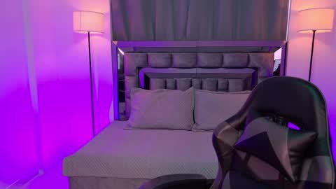 Snapshot of bella_clark2 chatting on March 26, 1:06 pm Bella online show from March 26, 1:06 pm