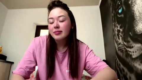 Hanna here Welcome  online show from May 18, 4:40 am