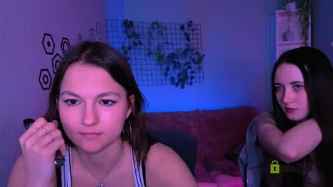 Bella online show from April 3, 1:20 pm