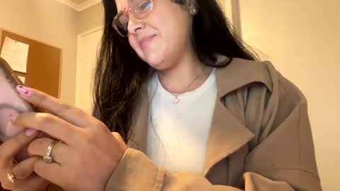 Snapshot of bella_dulce chatting on February 11, 10:28 pm bella_dulce online show from February 11, 10:28 pm