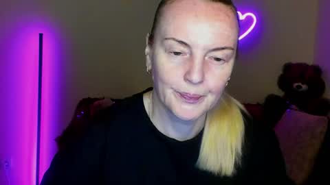 Bella online show from May 8, 5:46 am