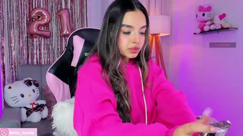 bella igbella hunttt online show from May 11, 2:39 am
