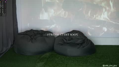 Snapshot of bella_john_grey chatting on June 23, 8:34 am online show from June 23, 8:34 am